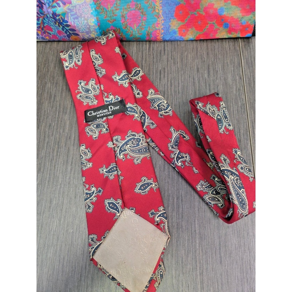 CHRISTIAN DIOR Monsieur Red Paisley Vintage Mens‎ 100% Silk Tie Made in USA
